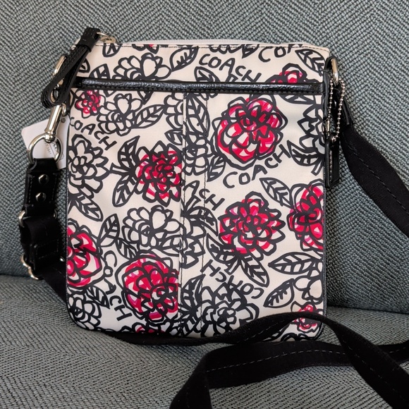 Coach Poppy floral Crossbody bag NWT - Picture 3 of 4
